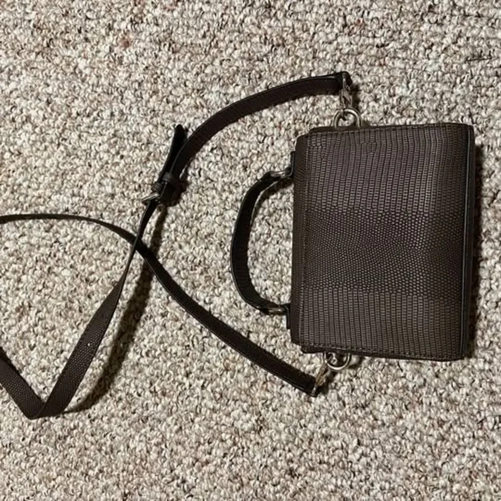 New Guess Brown Textured Crossbody Bag Handbag